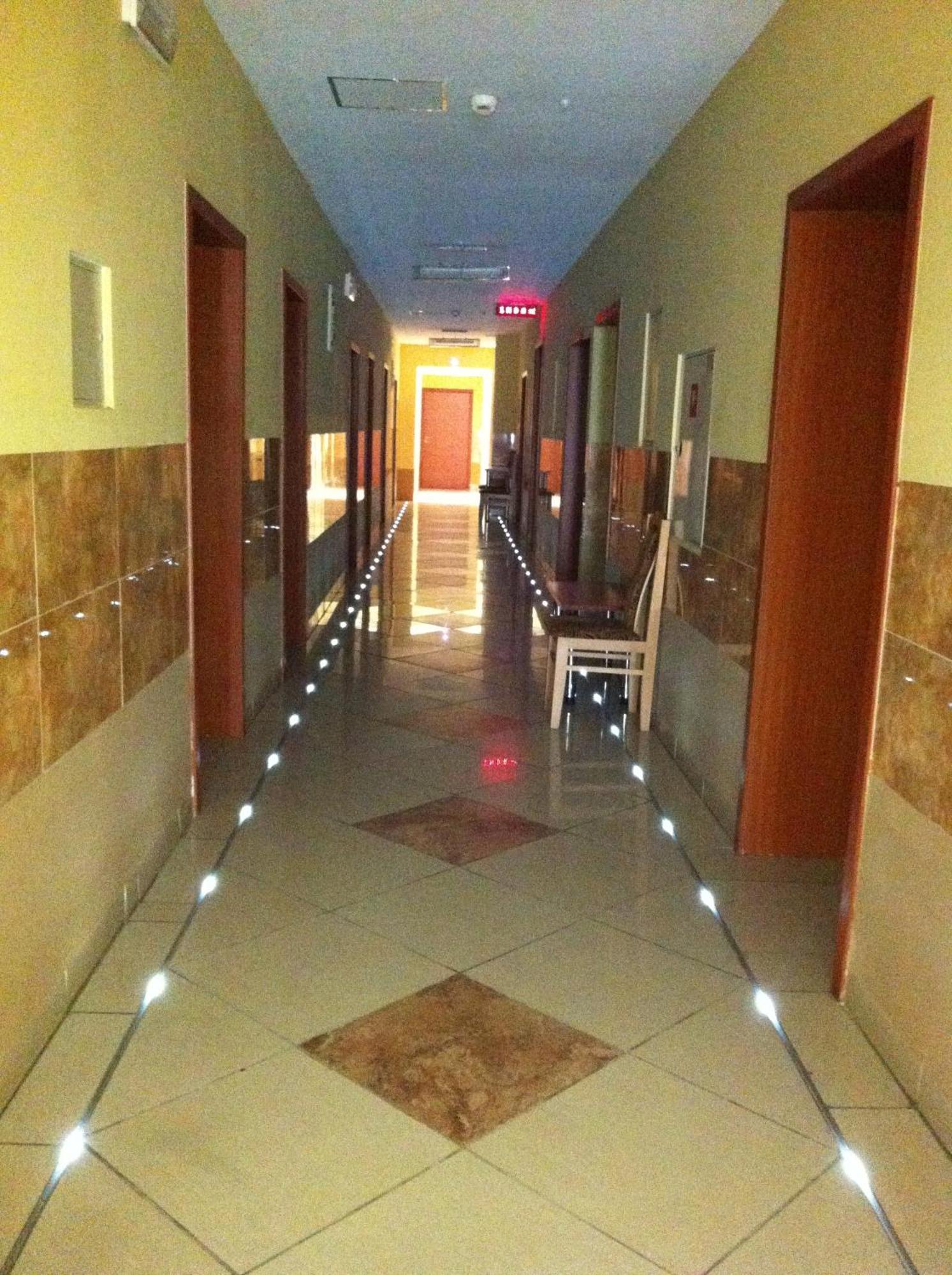 Nu Hotel Лодз Екстериор снимка