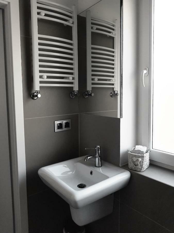 Nu Hotel Лодз Екстериор снимка
